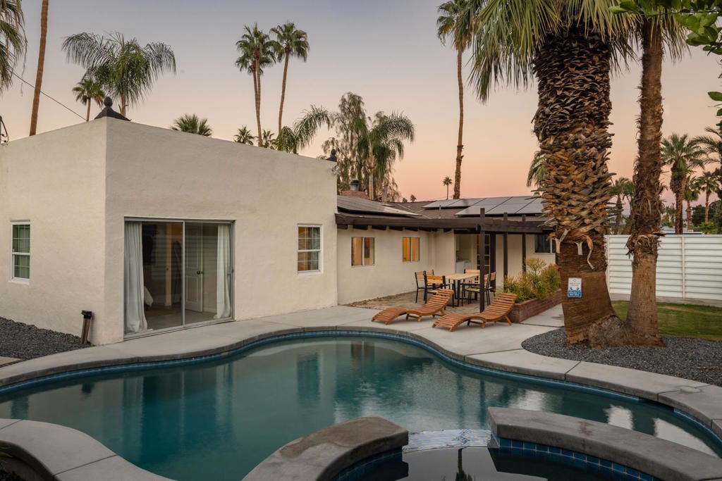 527 N Paseo De Anza, Palm Springs