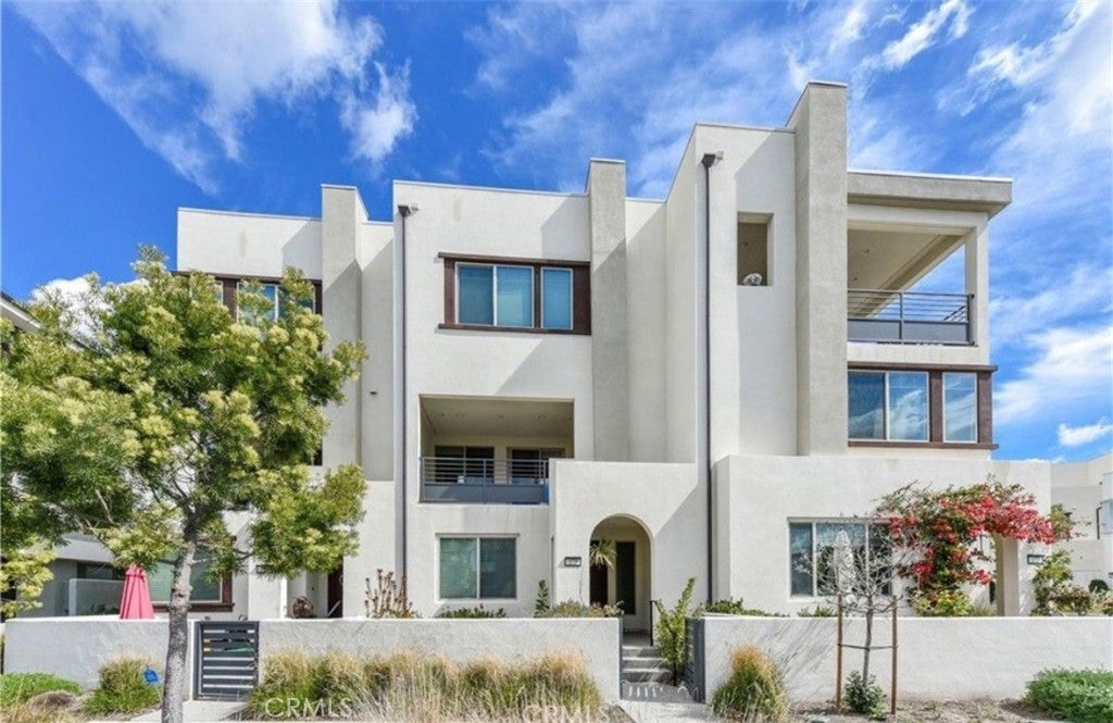 Photo of Listing #OC25251140