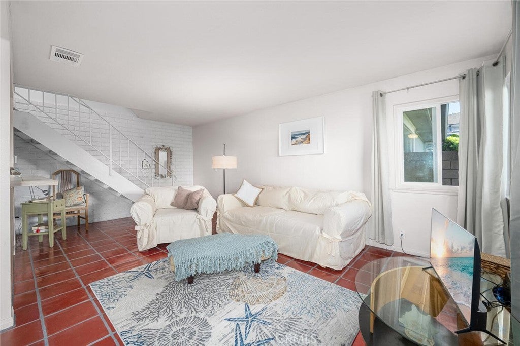 16393 Del Oro # 123, Huntington Beach