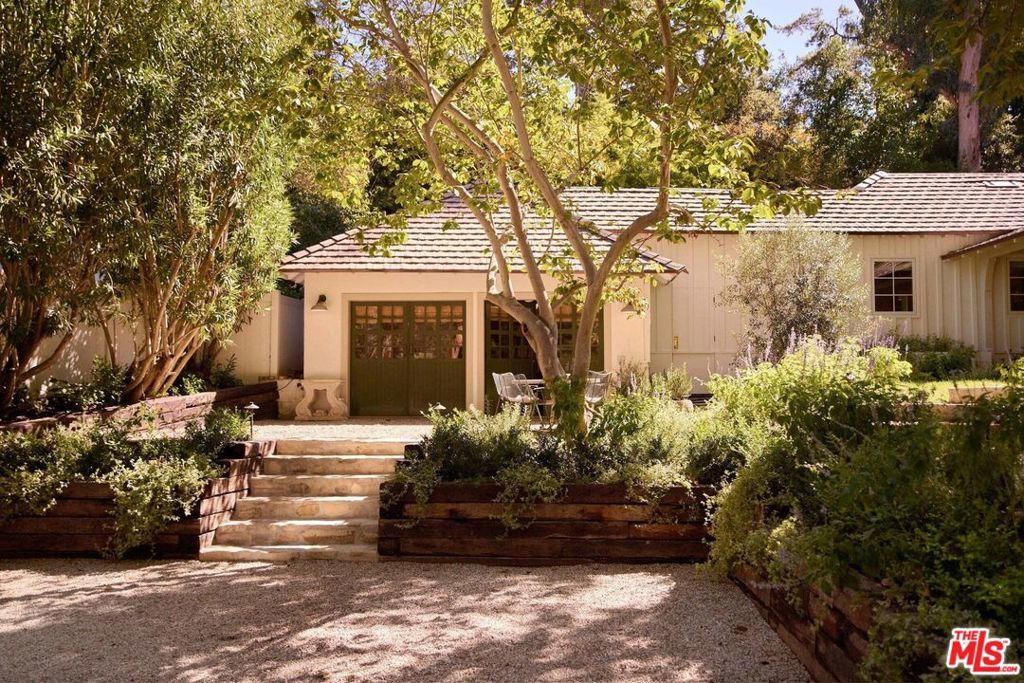 Photo of Listing #25611135