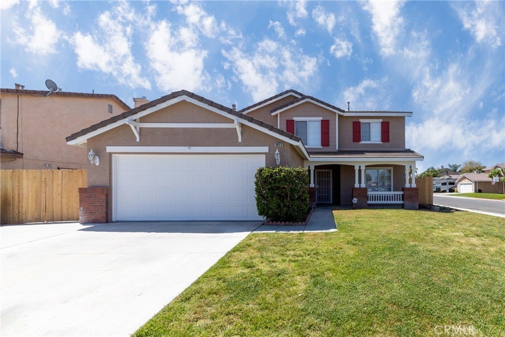 Photo of Listing #IV25252875