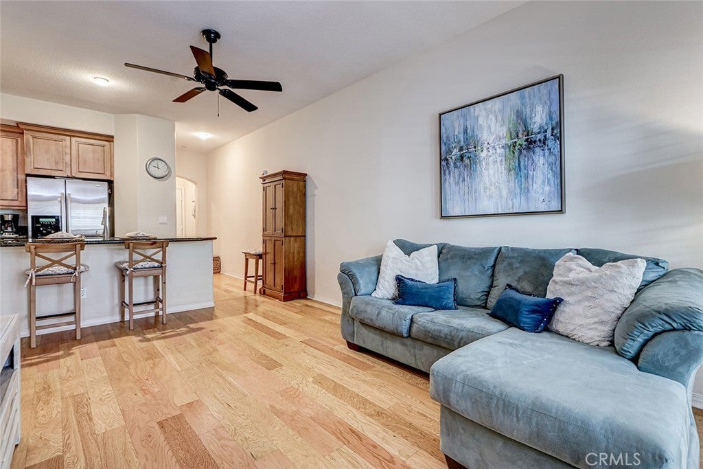 Photo of Listing #SB25253138