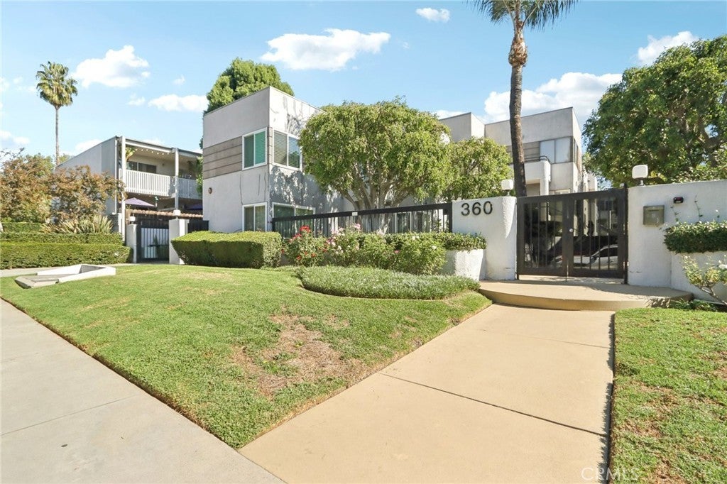 Photo of Listing #WS25254427