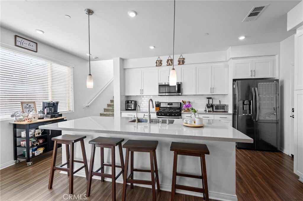 Photo of Listing #CV25254775