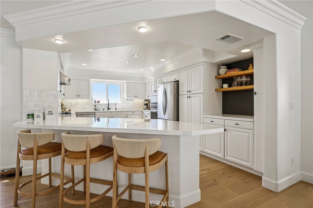 Photo of Listing #SB25252869