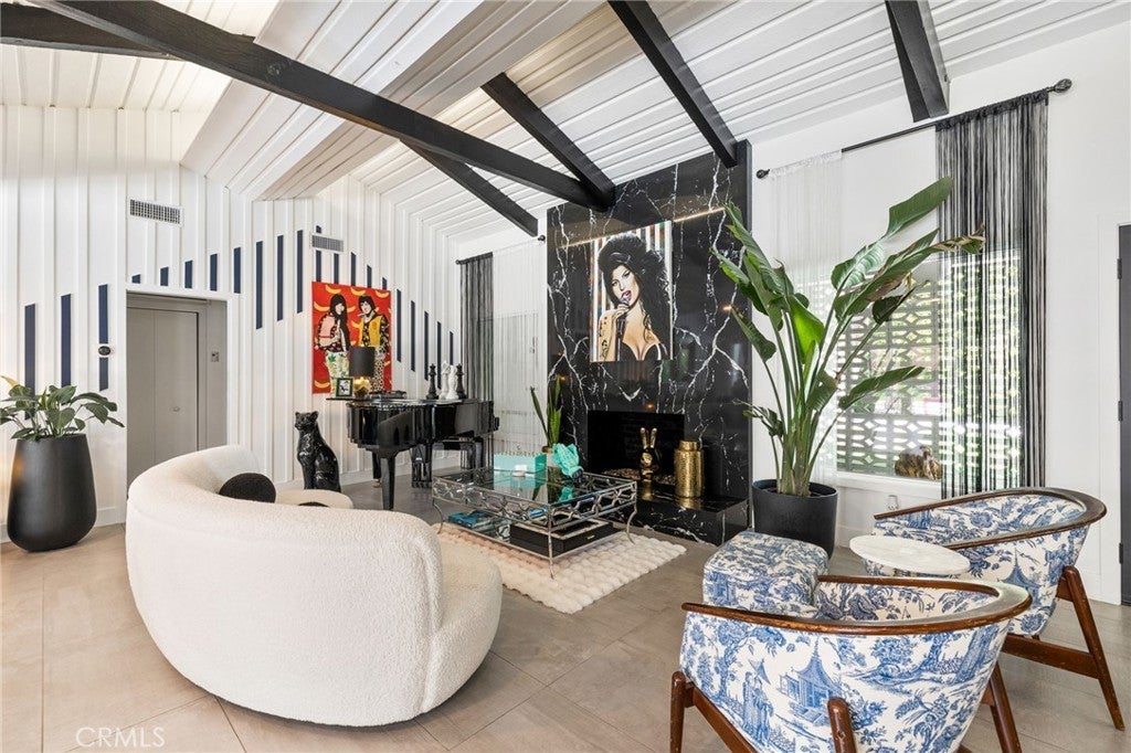 Photo of Listing #DW25254934