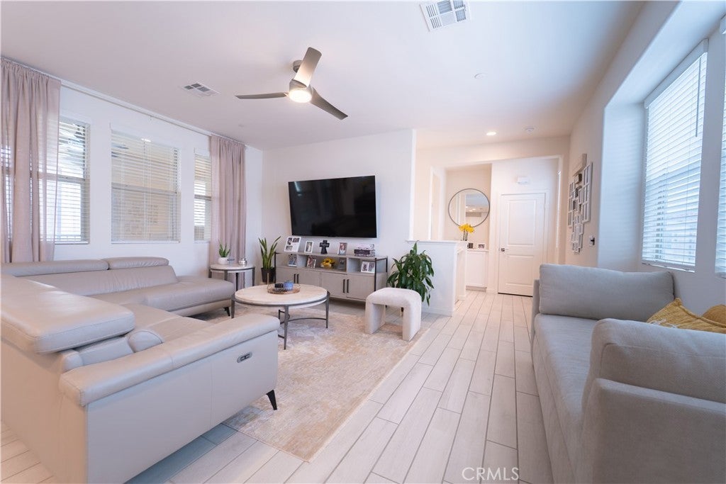 Photo of Listing #CV25254965