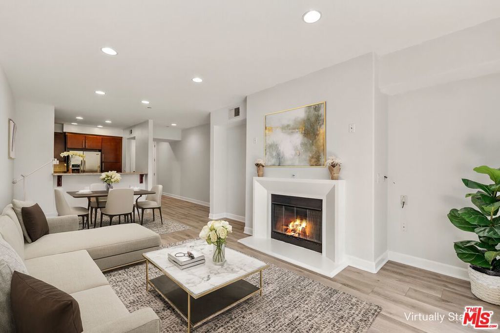 Photo of Listing #25615791