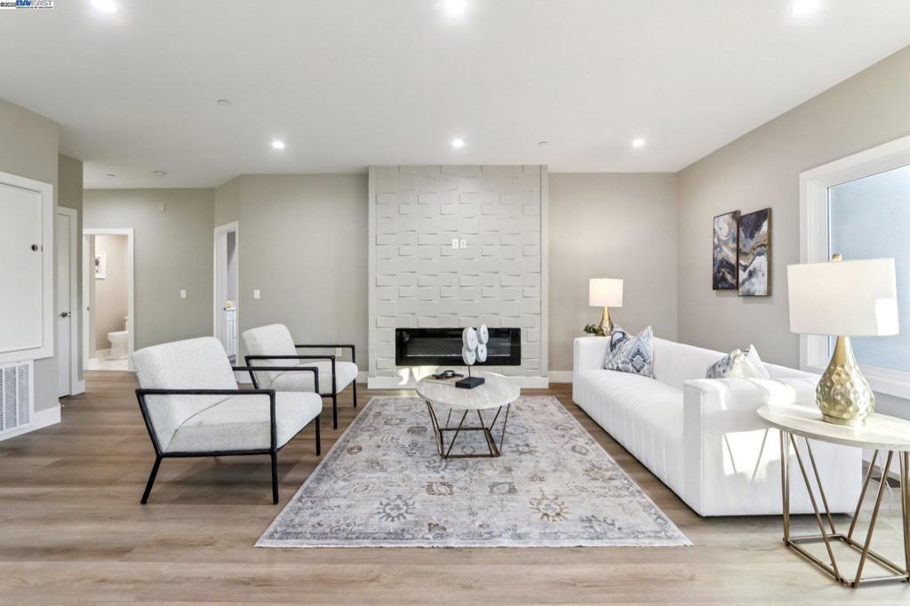 Photo of Listing #41116838