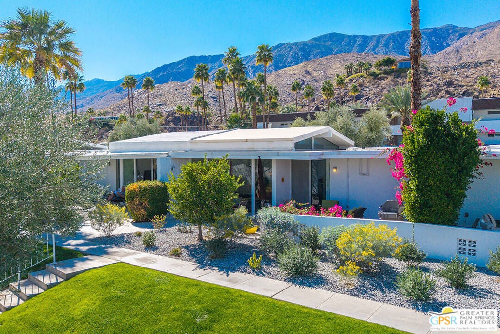2380 S Sky View Drive, Palm Springs