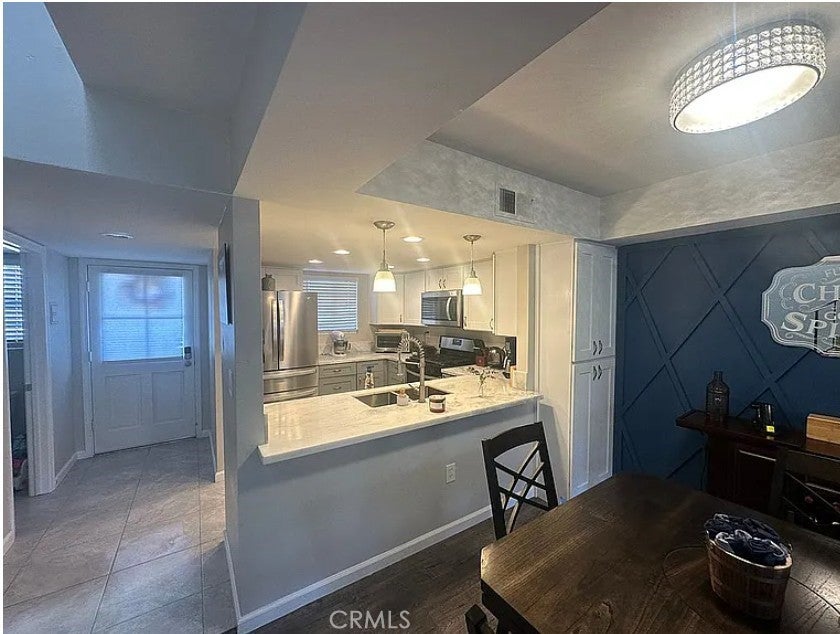 Photo of Listing #SR25254389