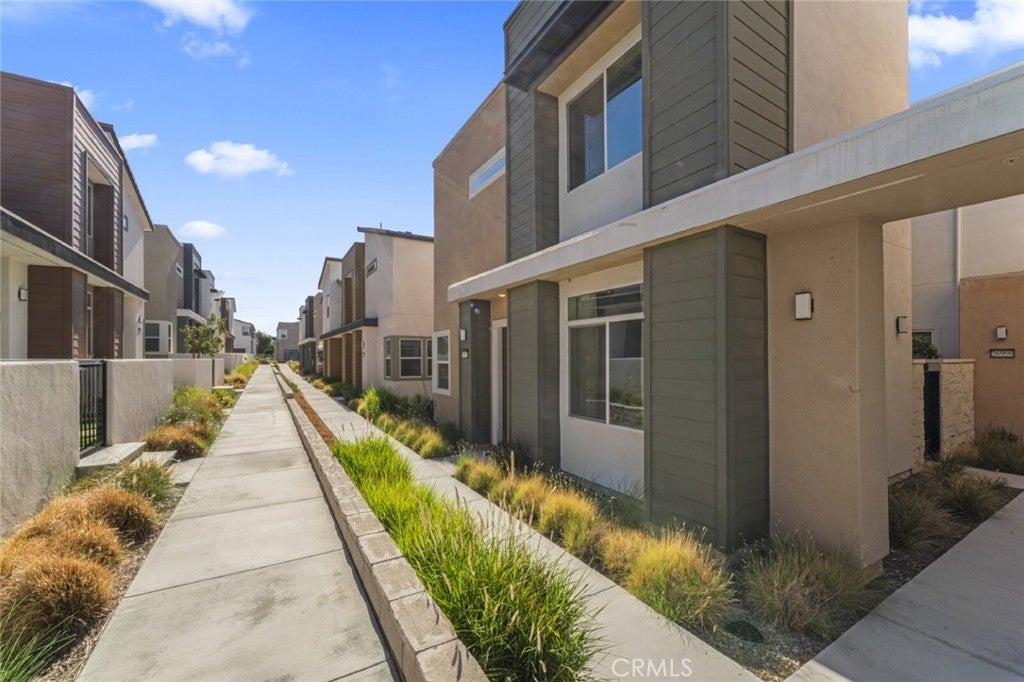 Photo of Listing #SR25255288