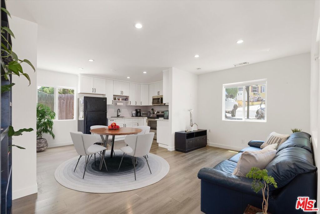 Photo of Listing #25615261