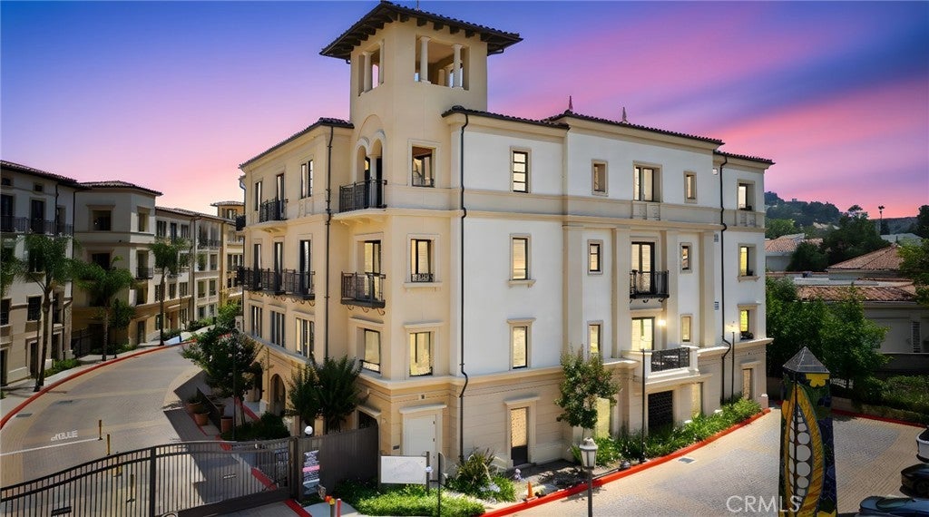 Photo of Listing #SR25254577