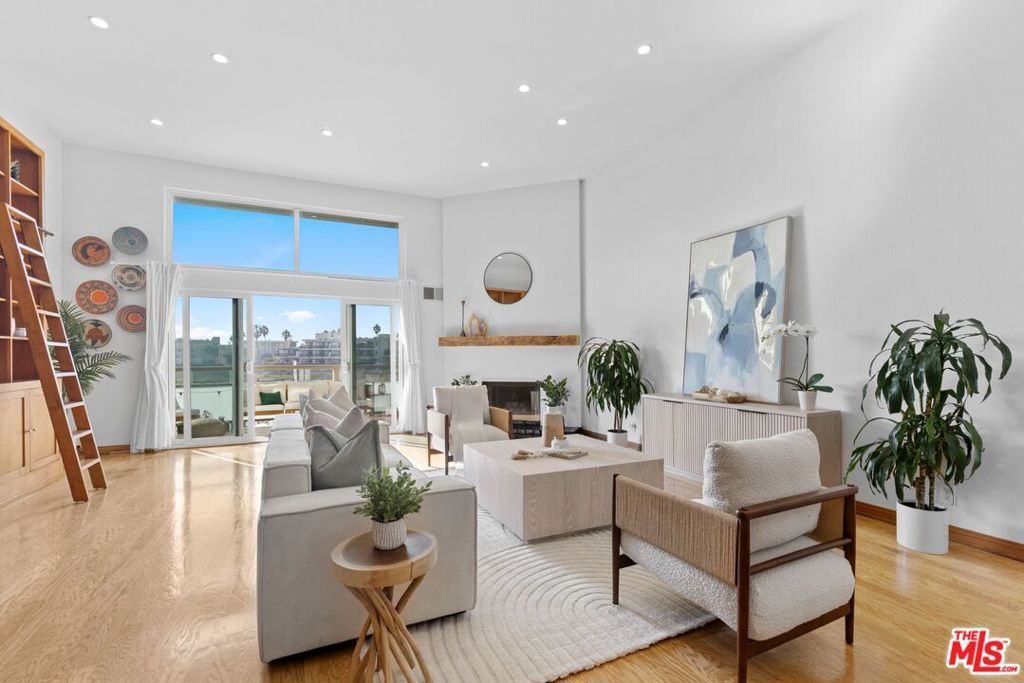 Photo of Listing #25615707