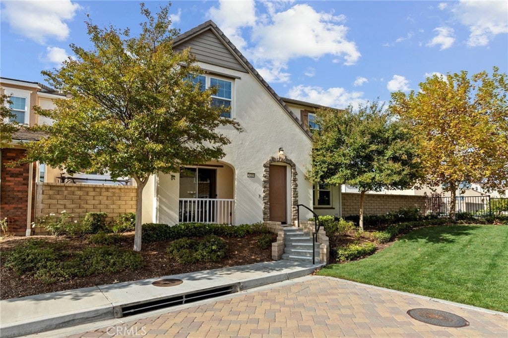 Photo of Listing #SR25253900