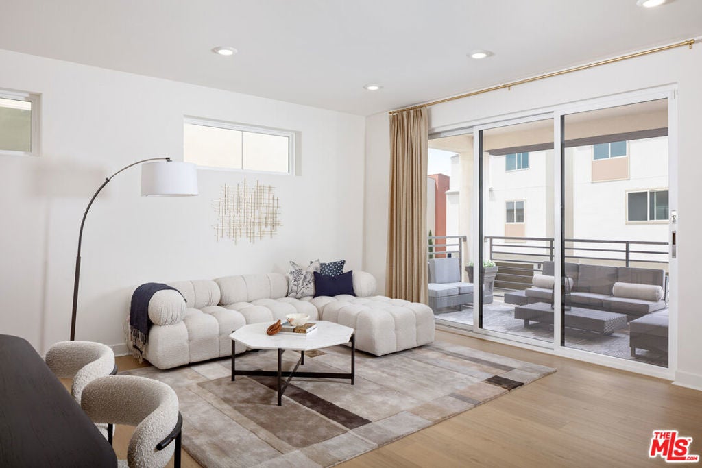 Photo of Listing #25591485