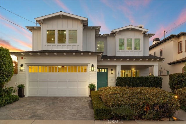 1431 10th Street, Manhattan Beach.