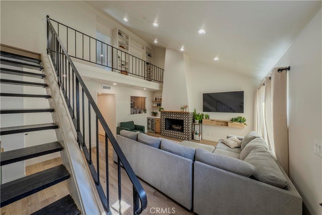 135 Morristown, Costa Mesa