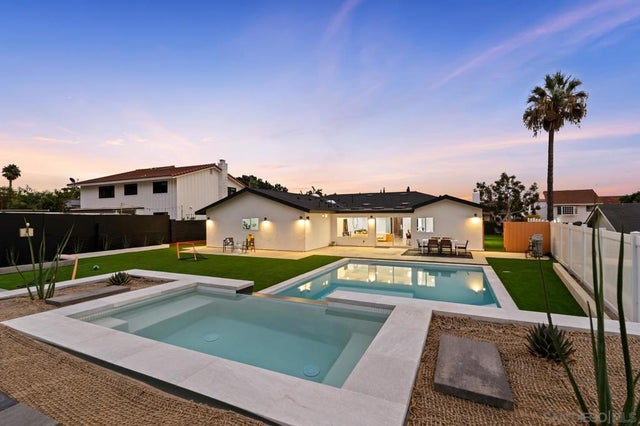 1110 Sea Village Dr, Cardiff By The Sea.