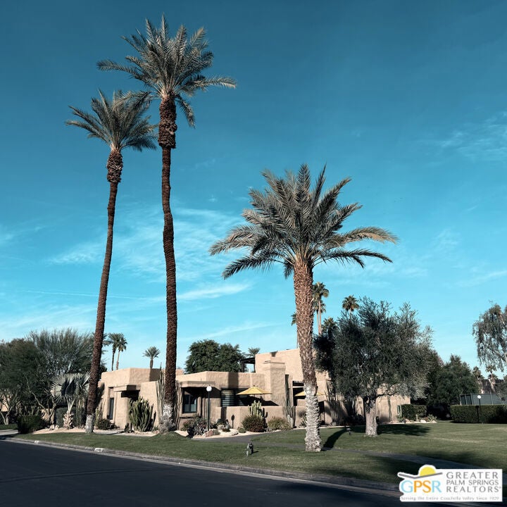 4731 Winners Circle # F, Palm Springs