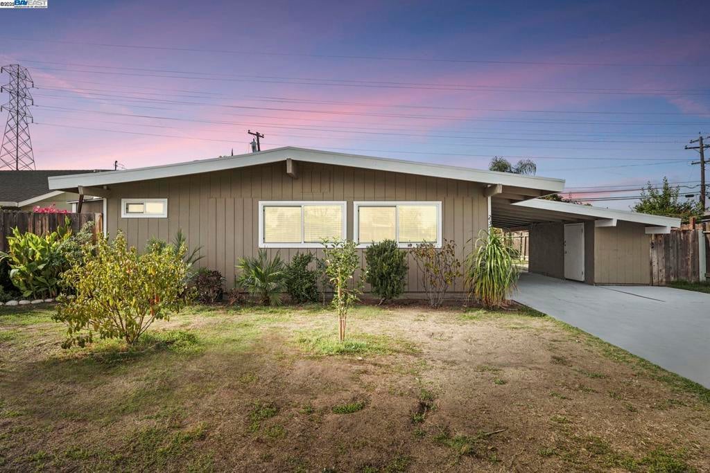 Photo of Listing #41116918