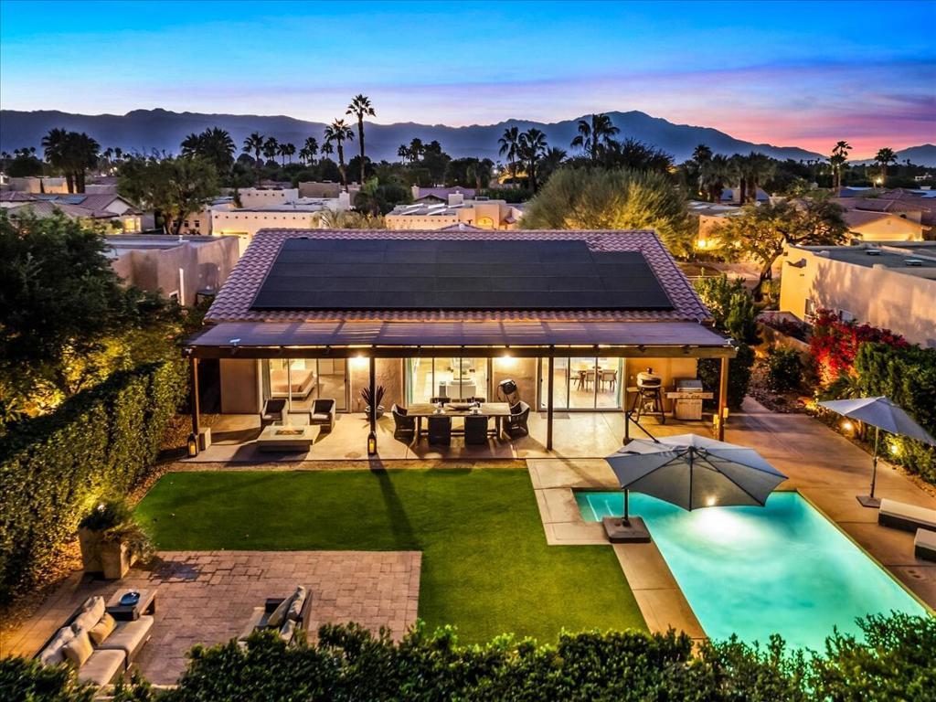 52 Payson Circle, Palm Desert