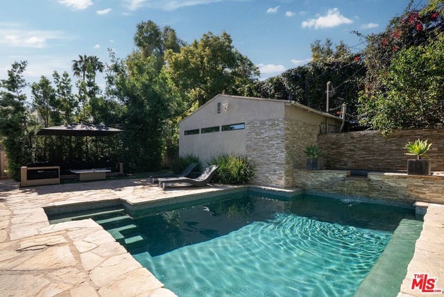 107 Gardner Street, Los Angeles