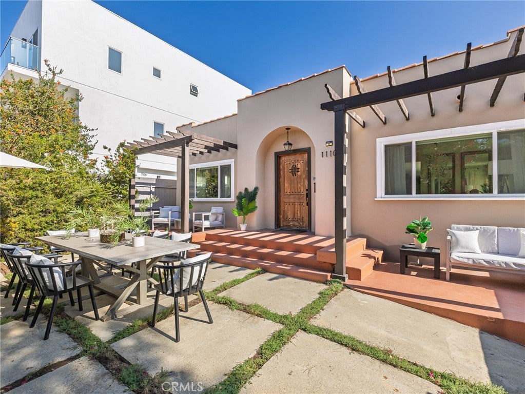 Photo of Listing #SB25255979