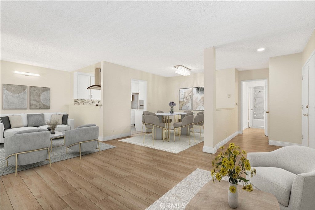 Photo of Listing #SB25253975