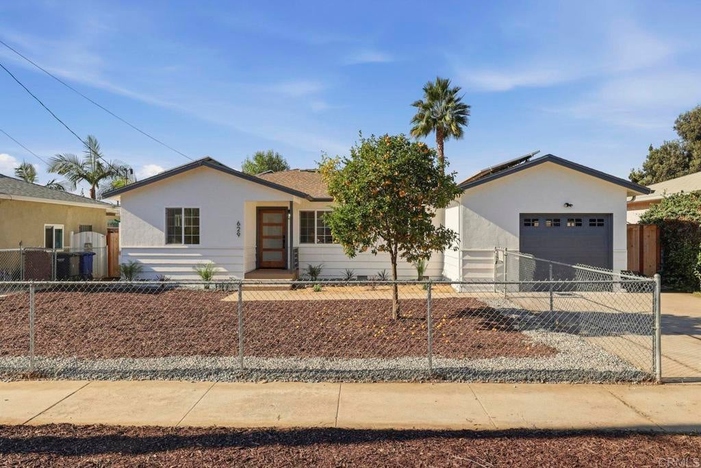 Photo of Listing #PTP2508406