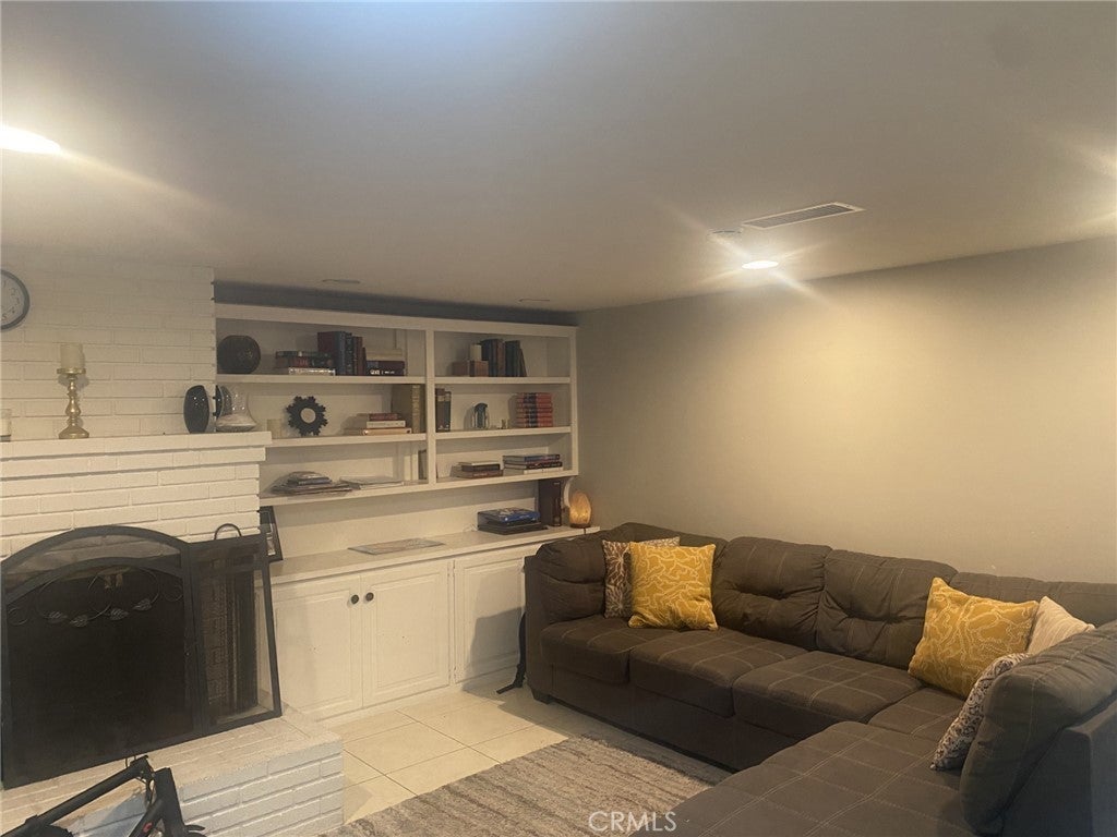 Photo of Listing #OC25252909