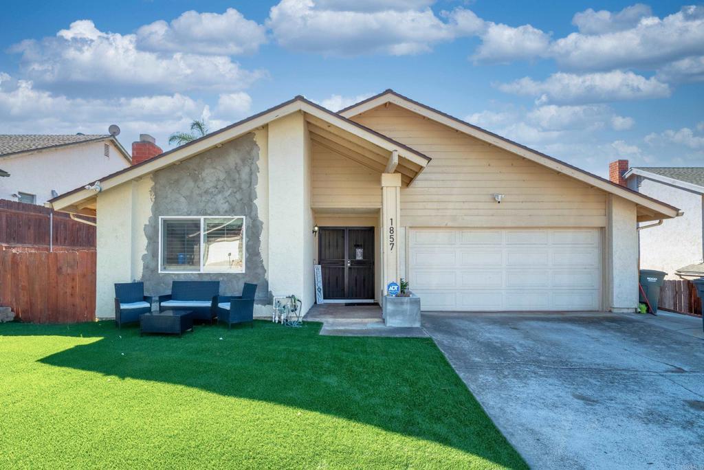 Photo of Listing #PTP2508411