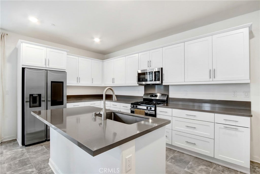 Photo of Listing #MB25256132