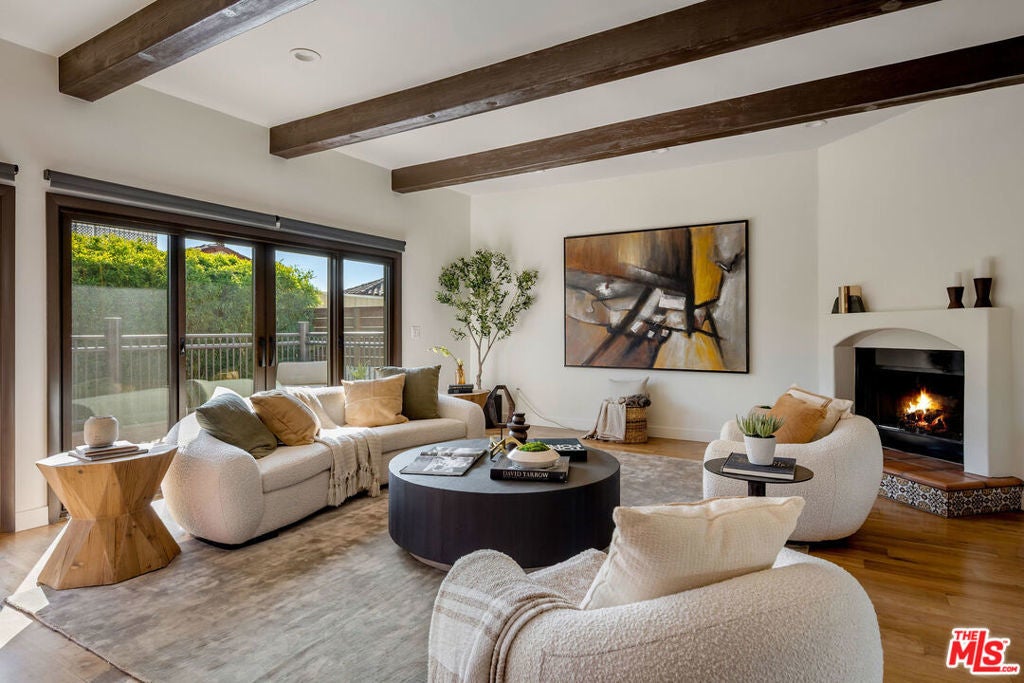 Photo of Listing #25616491