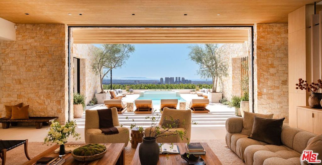 Photo of Listing #25616527