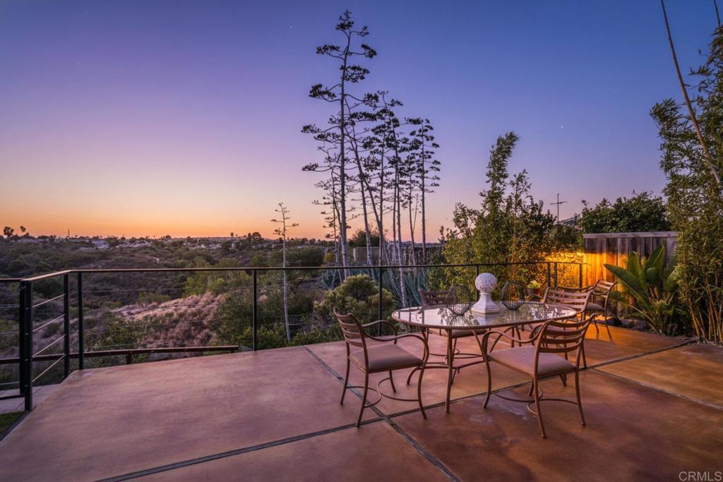 Photo of Listing #PTP2508423