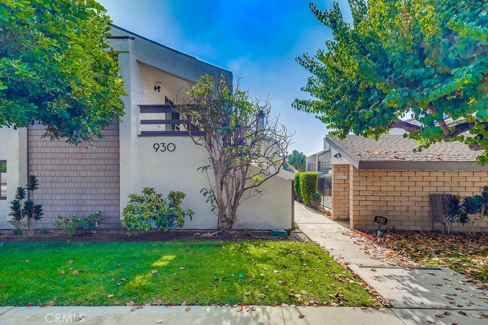 930 Ocean View Avenue E, Monrovia