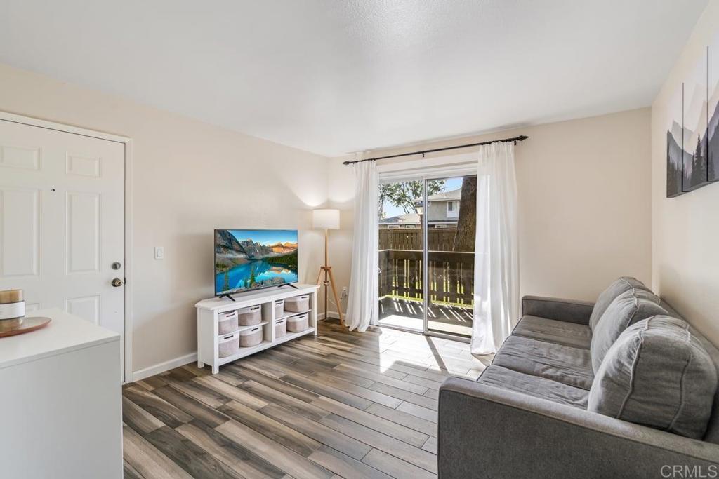 Photo of Listing #PTP2508438