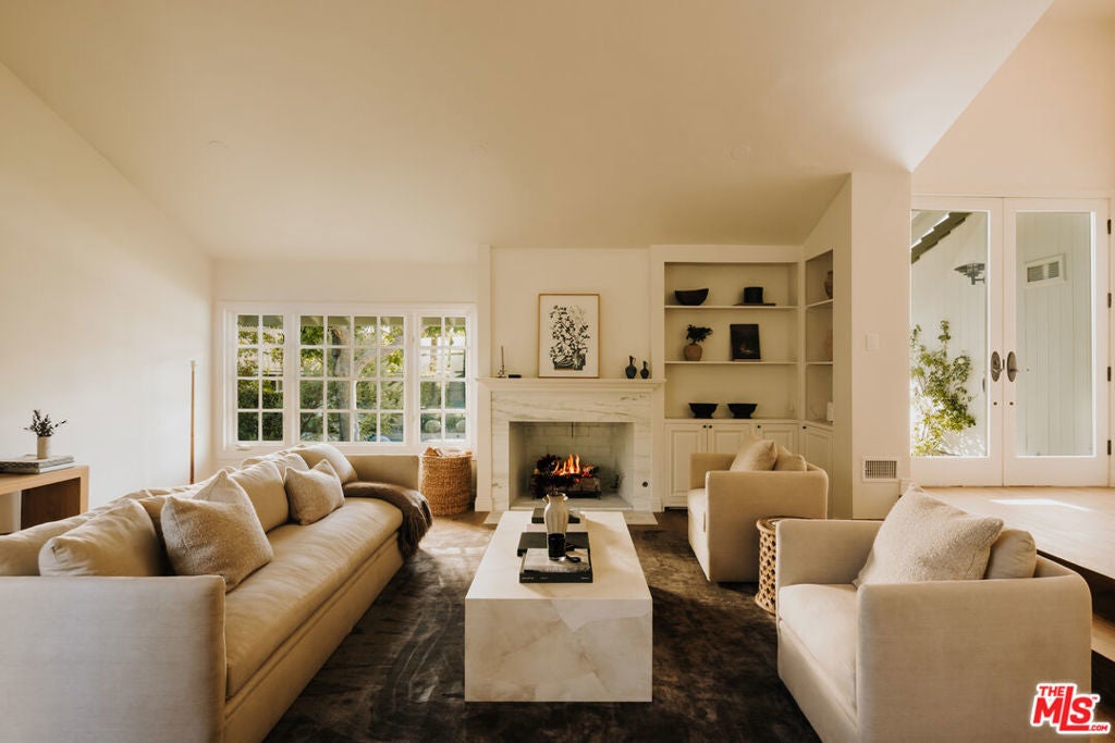 Photo of Listing #25615999