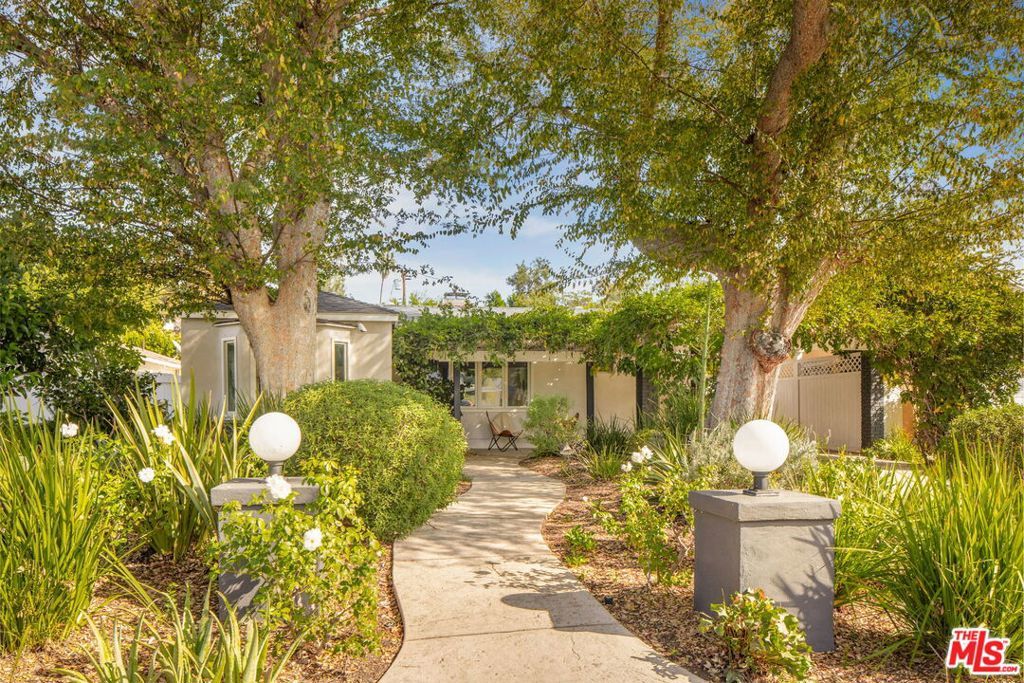 Photo of Listing #25615895