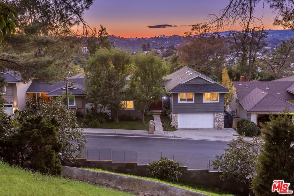 Photo of Listing #25616759