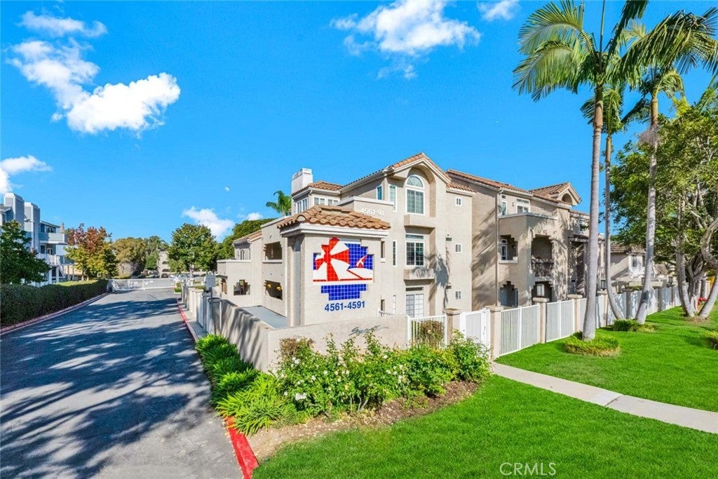 Photo of Listing #OC25256449