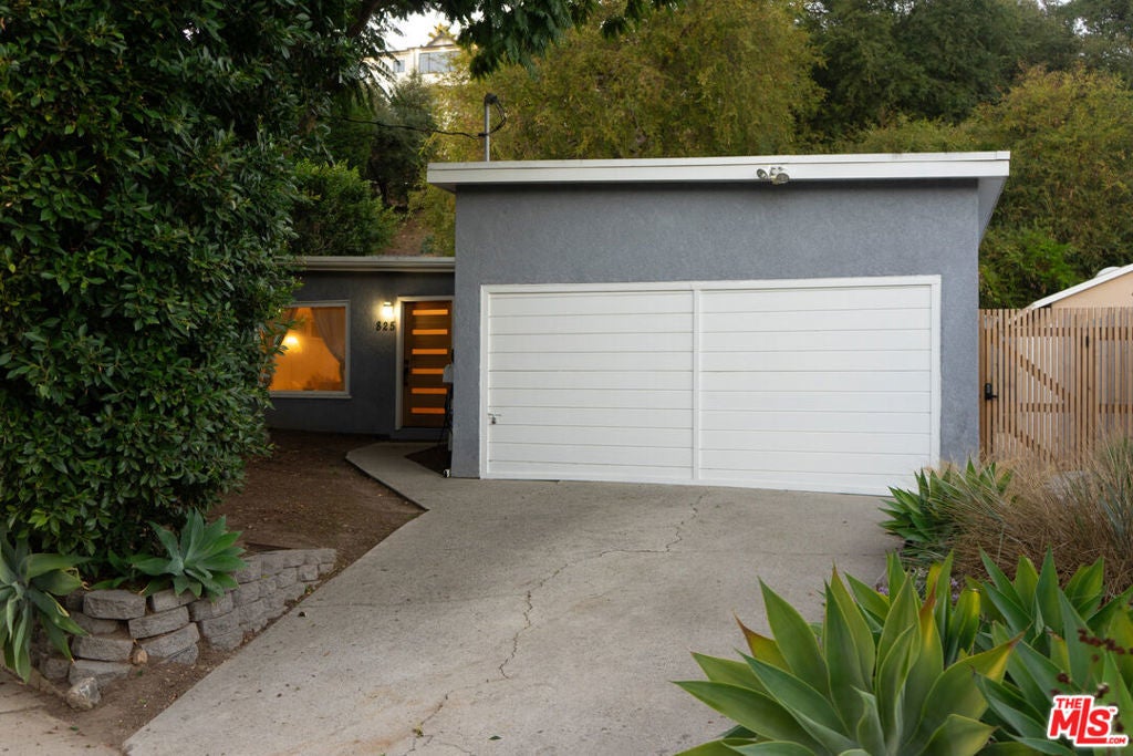 Photo of Listing #25615559