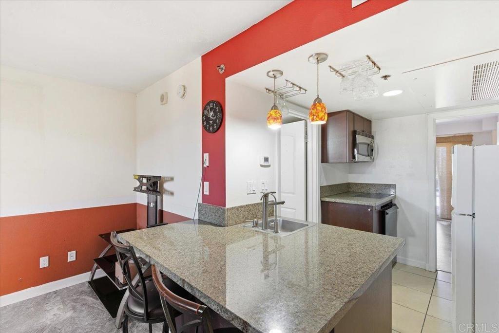 Photo of Listing #PTP2508449