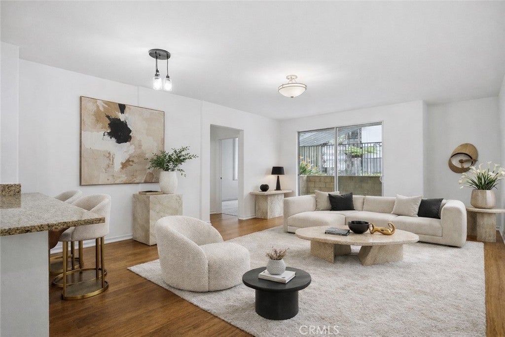 Photo of Listing #SB25257140