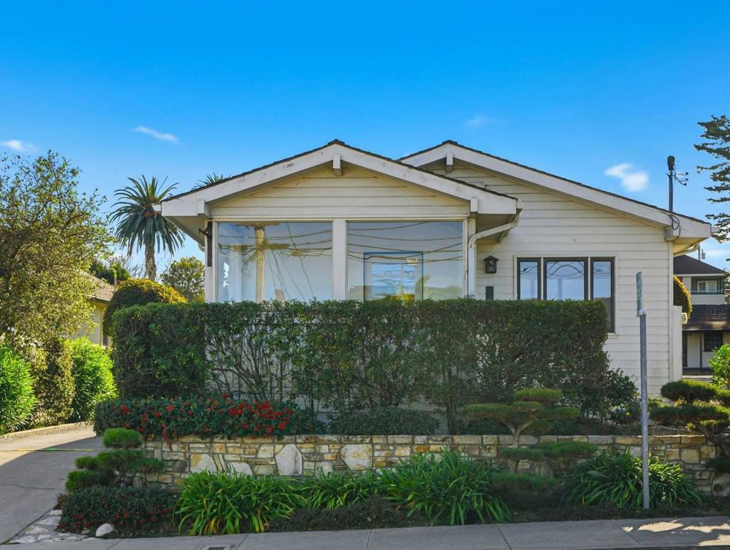 Photo of Listing #ML82027140