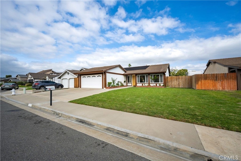 Photo of Listing #OC25256376