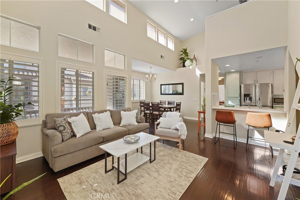 Photo of Listing #OC25257190