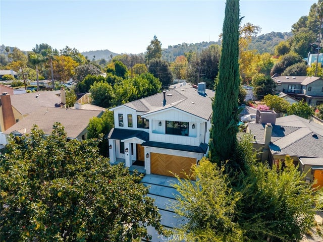 12152 Hillslope Street, Studio City